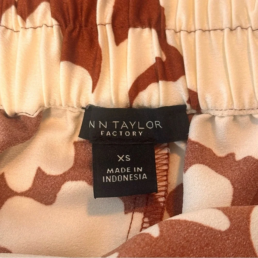 Ann Taylor Factory Cream and Brown Floral Wrap Skirt Size XS - Picture 7 of 11